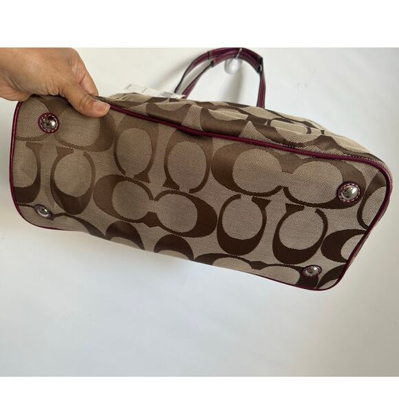 Coach Signature Stripe jacquard Patent Leather kiss lock cranberry khaki satchel - Picture 4 of 10